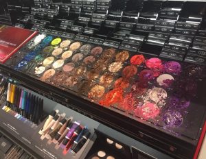 Leia mais sobre o artigo Criança causa dano de mais de 4 mil reais em loja de maquiagem