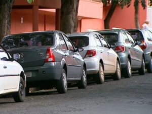 Leia mais sobre o artigo Ter um carro mais barato torna o seguro auto mais em conta?